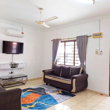 MZ homestay Shah Alam Luaran gambar