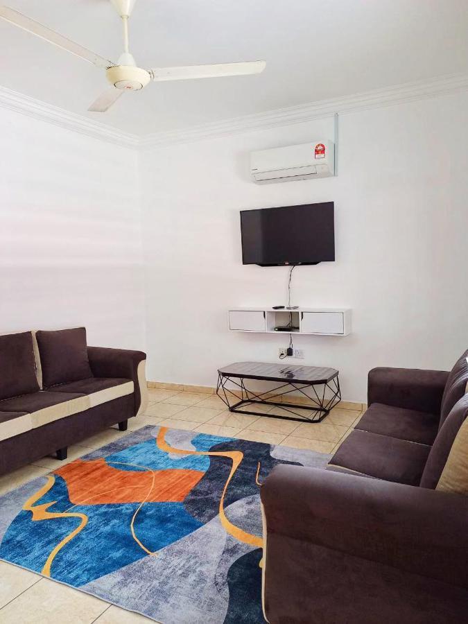 MZ homestay Shah Alam Luaran gambar